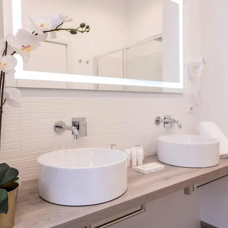 Vatican Palace By Premium Collection Rom